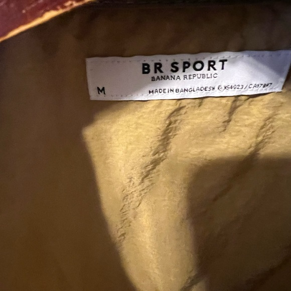 Brand new outdoor wind and water resistant Banana Republic jacket - Picture 11 of 11